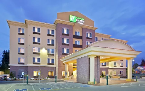 Holiday Inn Express & Suites Seattle North - Lynnwood, an IHG Hotel image