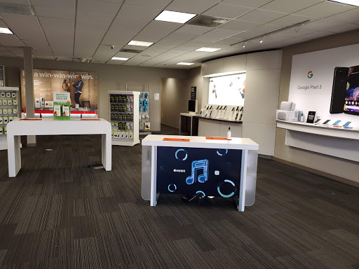 Cell Phone Store «Verizon», reviews and photos, 26 Northfield Ctr, Whiteville, NC 28472, USA