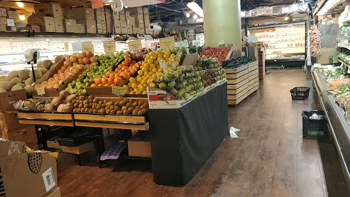 Grocery Store «Chestnut Grocery», reviews and photos, 700 Myrtle Ave, Brooklyn, NY 11205, USA