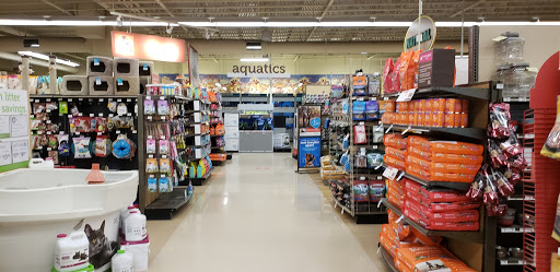 Pet Supply Store «Petco Animal Supplies», reviews and photos, 891 NE D St, Grants Pass, OR 97526, USA