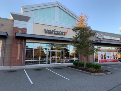 Cell Phone Store «Verizon», reviews and photos, 19230 Alderwood Mall Pkwy #150, Lynnwood, WA 98036, USA