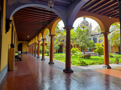 Museo de Arqueología y Antropólogía UNMSM