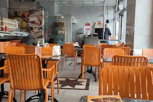 Al Aumdah Restaurant Al Barsha - مطعم العمدة فرع البرشا image