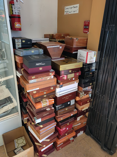 Tobacco Shop «Everett Cigar & Tobacco», reviews and photos, 11108 Evergreen Way c, Everett, WA 98204, USA