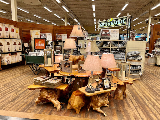 Sporting Goods Store «Bass Pro Shops», reviews and photos, 10501 Palm River Rd, Tampa, FL 33619, USA