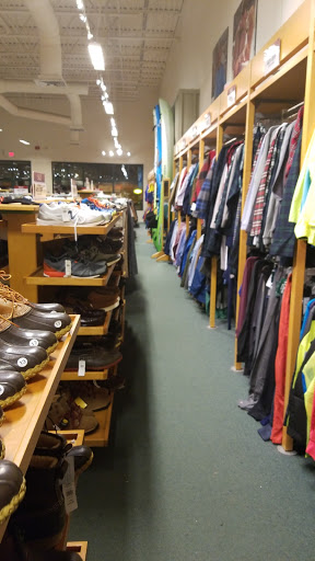 Clothing Store «L.L. Bean Outlet», reviews and photos, 31 Gusabel Ave, Nashua, NH 03063, USA