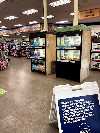 Pet Supply Store «Petco Animal Supplies», reviews and photos, 21943-21947 Ventura Blvd, Woodland Hills, CA 91364, USA