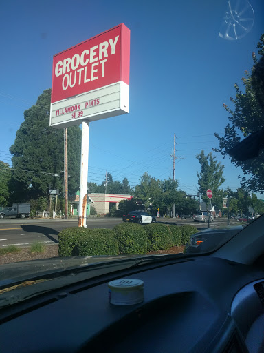 Grocery Store «Grocery Outlet Bargain Market», reviews and photos, 878 Molalla Ave, Oregon City, OR 97045, USA