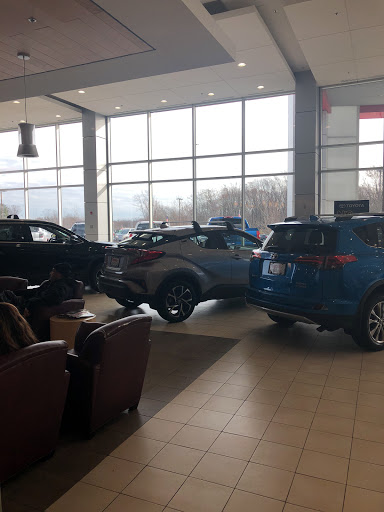Car Dealer «Colonial Toyota», reviews and photos, 550 George Washington Hwy, Smithfield, RI 02917, USA