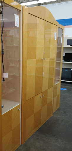 Donations Center «Goodwill Donation Center», reviews and photos