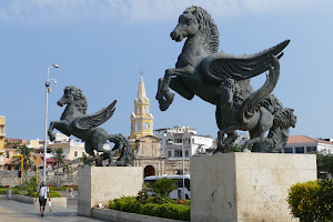 Monumento Los Pegasos image