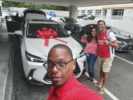 Lexus Dealer «Lindsay Lexus of Alexandria», reviews and photos, 3410 King St, Alexandria, VA 22302, USA