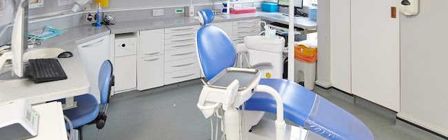 Comments and reviews of Transit Way Dental & Implant Clinic