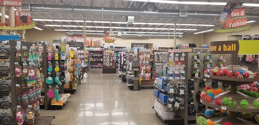 Pet Supply Store «Unleashed by Petco», reviews and photos, 905 W Foothill Blvd, Claremont, CA 91711, USA