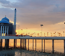 Masjid Amirul Mukminin - Masjid Terapung photo