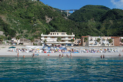 Photo de Favazzina Beach et ses beaux paysages