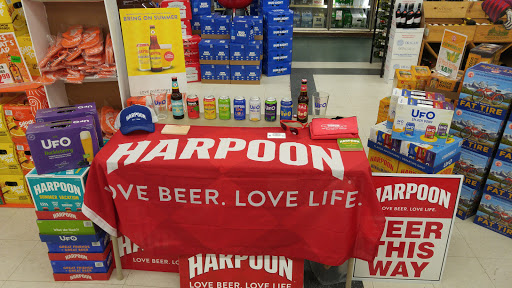 Liquor Store «Super Phipps Liquors», reviews and photos, 485 E Main St, Westfield, MA 01085, USA