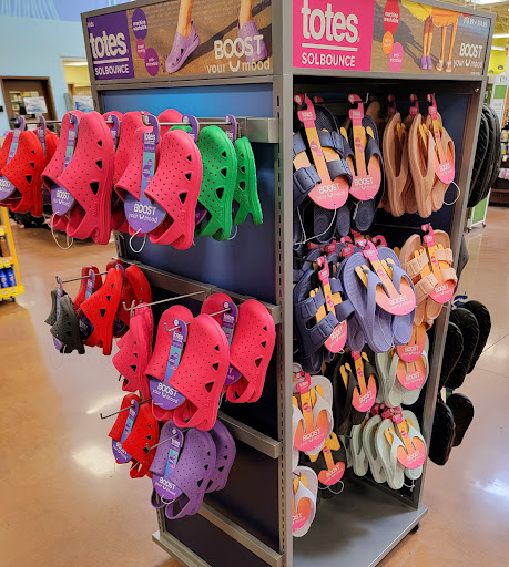 Grocery Store «Kroger», reviews and photos, 1950 N Goliad St, Rockwall, TX 75087, USA