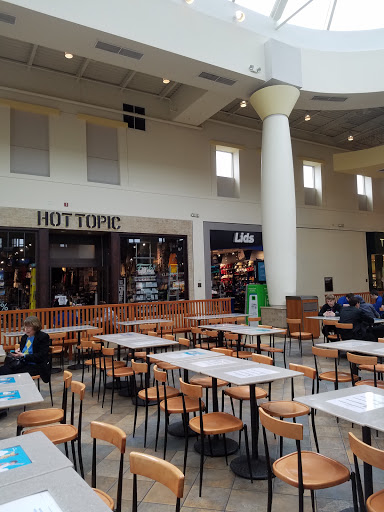 Shopping Mall «Summit Mall», reviews and photos, 3265 W Market St, Fairlawn, OH 44333, USA