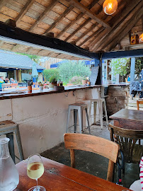 Atmosphère du Bar Restaurant Guinguette Canailles à Saint-Pierre-Quiberon - n°3