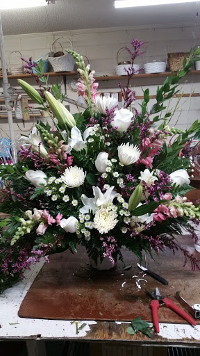 Florist «A & B Florist», reviews and photos, 908 S Cashua Dr, Florence, SC 29501, USA