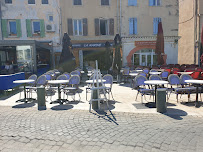Atmosphère du Restaurant La Marine à La Ciotat - n°10