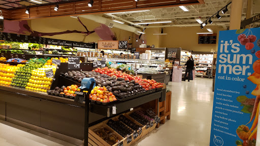Gourmet Grocery Store «Metropolitan Market Magnolia», reviews and photos, 3830 34th Ave W, Seattle, WA 98199, USA