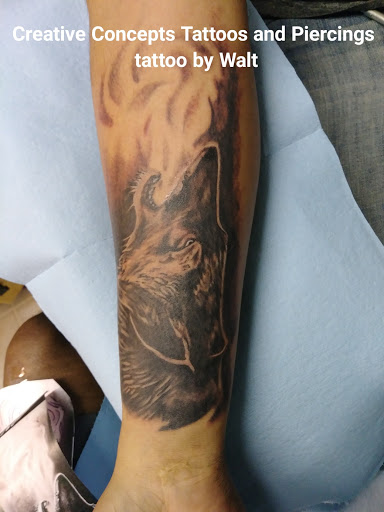 Tattoo Shop «Creative Concepts Tattoos and Piercings», reviews and photos, 105 Curtis Ave, Pasadena, TX 77502, USA