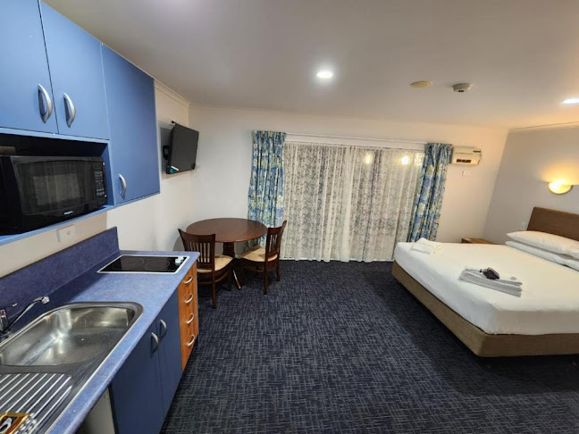Reviews of Botany Palms Motel in Auckland - Hotel