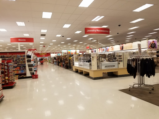 Department Store «Target», reviews and photos, 5901 Douglas Ave, Des Moines, IA 50322, USA