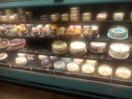 Grocery Store «Metro Market», reviews and photos, 1123 N Van Buren St, Milwaukee, WI 53202, USA