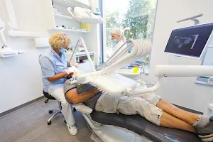 Dr. P. Aru Dental LLC image