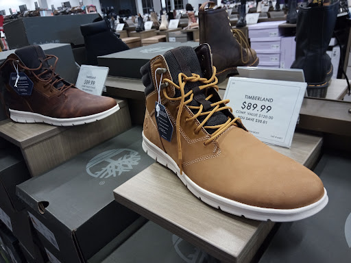 Shoe Store «DSW Designer Shoe Warehouse», reviews and photos, 6644 Loisdale Rd, Springfield, VA 22150, USA