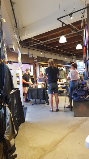 Clothing Store «Patagonia Chicago Lincoln Park», reviews and photos, 1800 N Clybourn Ave, Chicago, IL 60614, USA