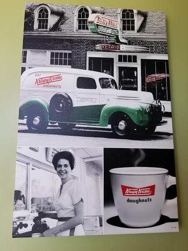 Donut Shop «Krispy Kreme Doughnuts», reviews and photos, 1444 N Battlefield Blvd, Chesapeake, VA 23320, USA