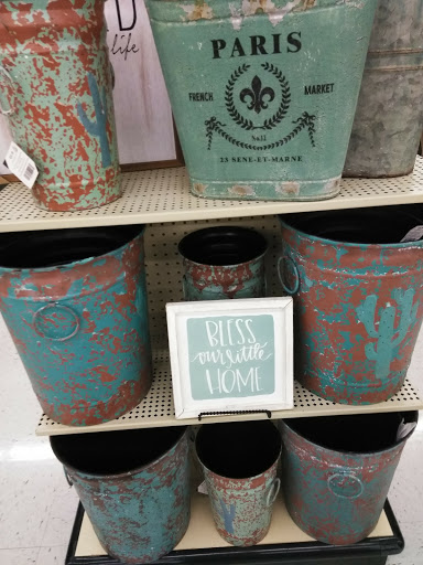 Shopping Mall «Belgate Shopping Center», reviews and photos, 7105 University City Blvd, Charlotte, NC 28262, USA