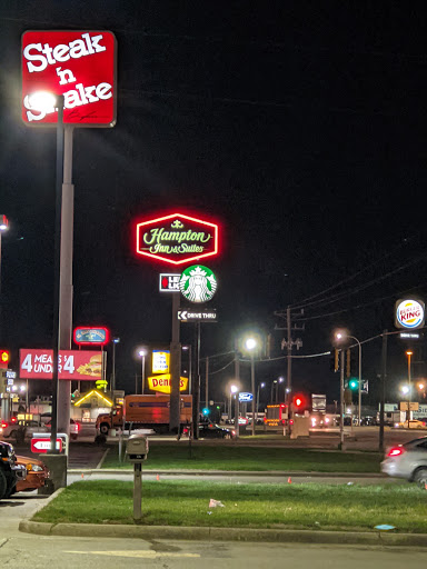 Coffee Shop «Starbucks», reviews and photos, 1700 Avenue of Mid-America, Effingham, IL 62401, USA