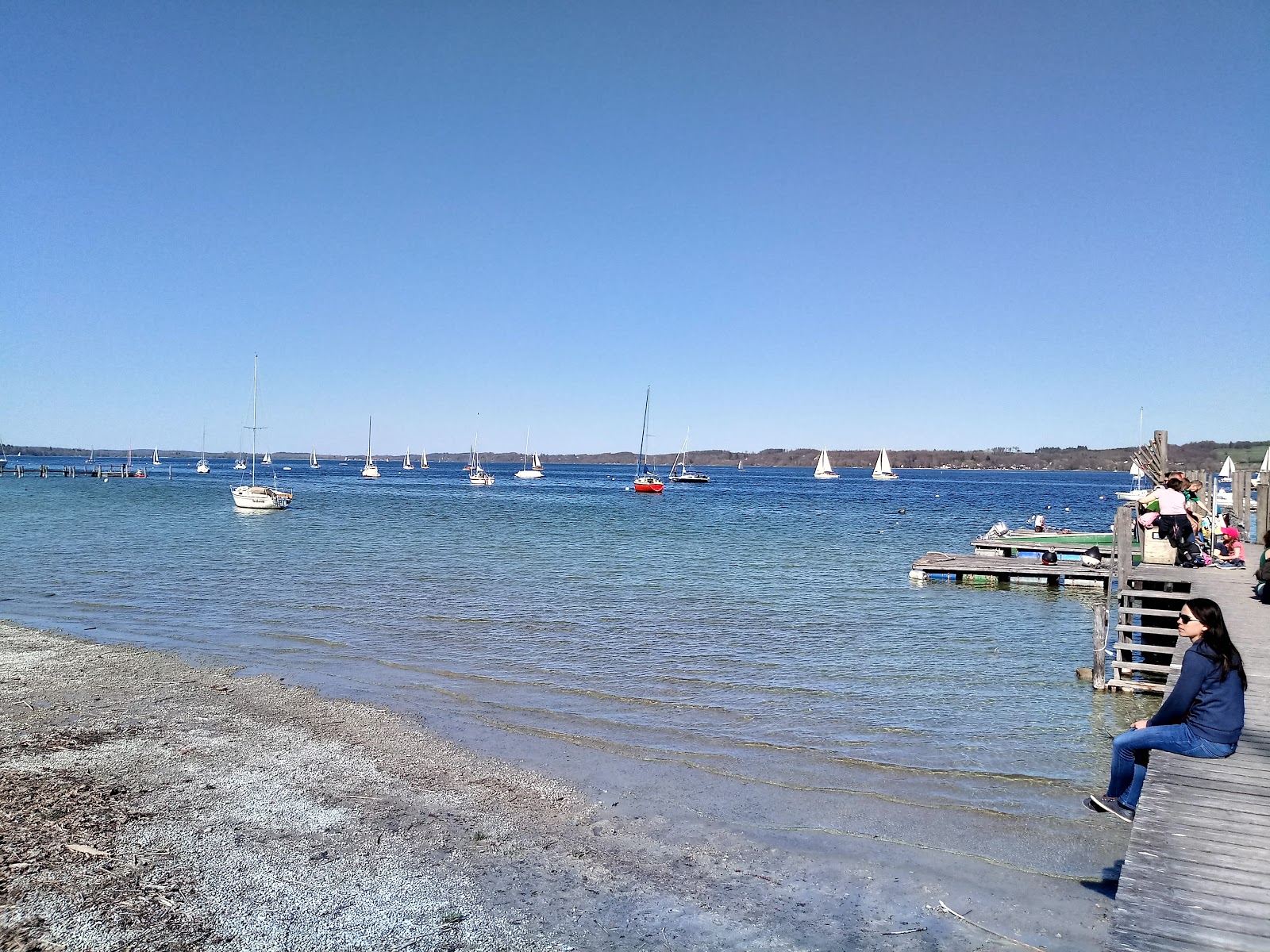 Photo de Strand im Uttinger Freizeitgelande zone des équipements
