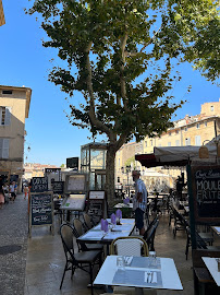 Atmosphère du Restaurant méditerranéen Follia à Aix-en-Provence - n°2