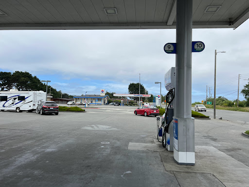 Chevron, 1605 Giuntoli Ln, Arcata, CA 95521, USA, 