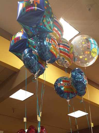 Grocery Store «Safeway», reviews and photos, 555 Bancroft Ave, San Leandro, CA 94577, USA