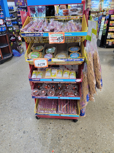 Grocery Store «La Rosita Grocery Store», reviews and photos, 500 North Ave, Glendale Heights, IL 60139, USA