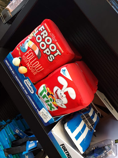 Video Game Store «GameStop», reviews and photos, 30042 Grand River Ave, Farmington Hills, MI 48336, USA