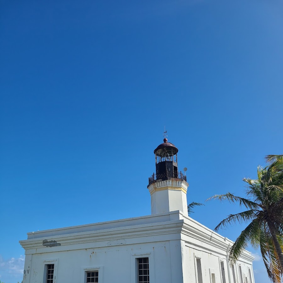 Punta Tuna Lighthouse - Faro de Punta Tuna