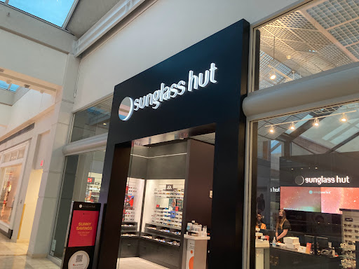 Computer Store «Apple Biltmore», reviews and photos, 2502 E Camelback Rd, Phoenix, AZ 85016, USA