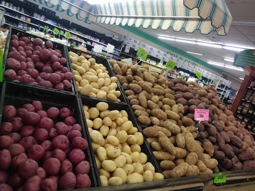 Grocery Store «Supreme Shop n Bag», reviews and photos, 4301 Walnut St, Philadelphia, PA 19104, USA