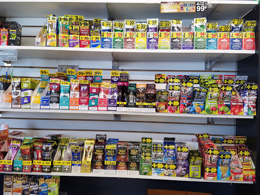 Home Goods Store «Puffys Smoke Shop», reviews and photos, 621 S Collins St, Plant City, FL 33563, USA