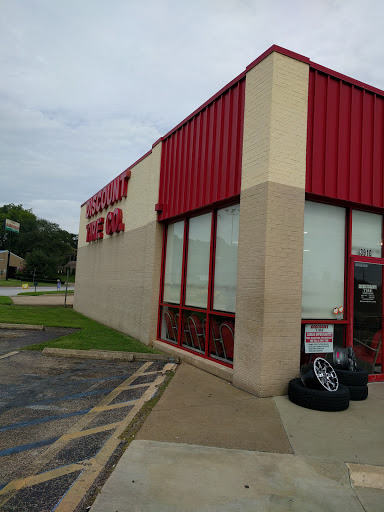 Tire Shop «Discount Tire Store - Tyler, TX», reviews and photos, 3910 S Broadway Ave, Tyler, TX 75701, USA