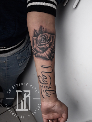 Minimalist tattoos Juarez City