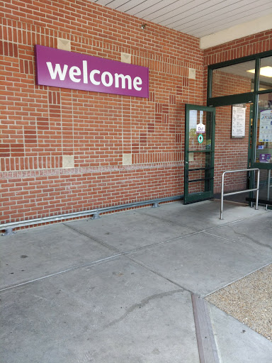 Supermarket «Giant», reviews and photos, 1900 Abbey Rd, Charlottesville, VA 22911, USA